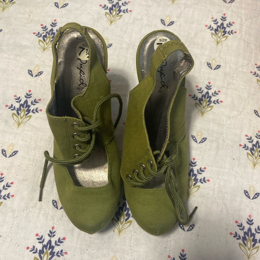 Women shoes